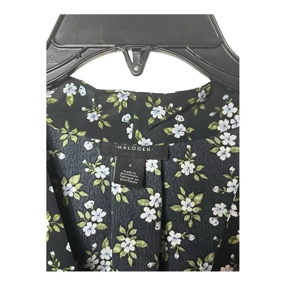 1540. HALOGEN SHORT CAP SLEEVE FLORAL PATTERN TOP 100% POLYESTER BLACK/WHITE - Picture 6 of 10